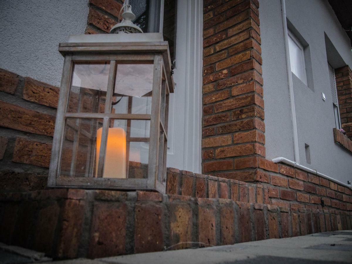 Feliz Apartman Gyula Exterior photo